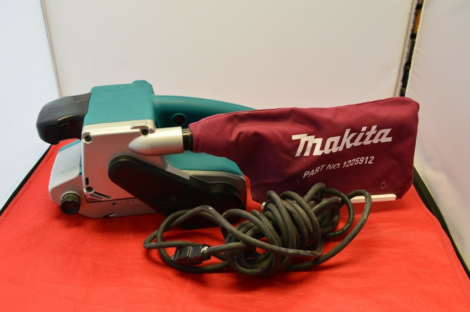 Second image of Makita 9903 3 x 21 Belt Sanders