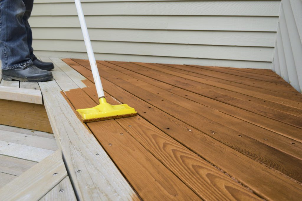 10 Best Oil Based Deck Stains in 2023 WoodyManReviews