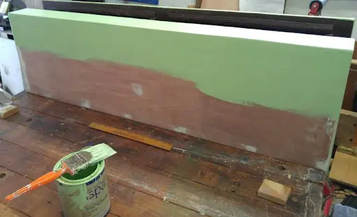 Painting wood with latex green paint